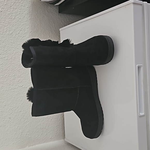 Boots - Picture 2 of 3